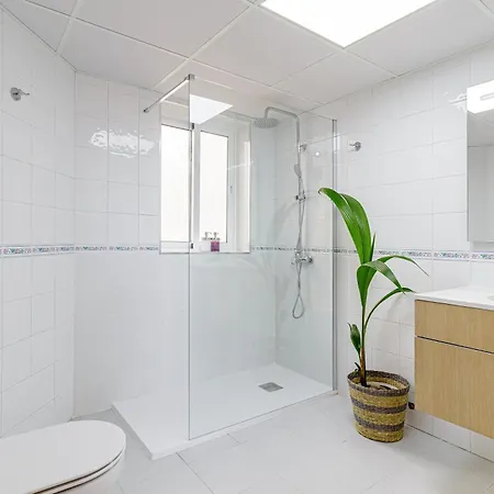 Διαμέρισμα Oasis With Terrace And Sea Views With Rooftop Pool *