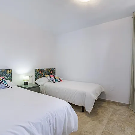 公寓 Oasis With Terrace And Sea Views With Rooftop Pool
