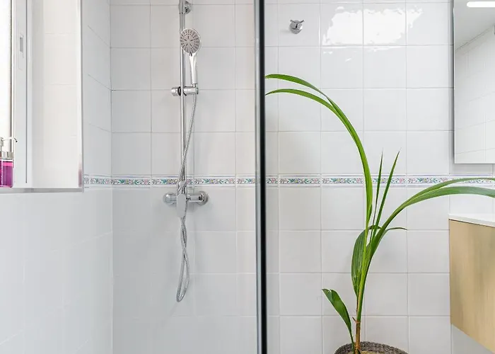 Oasis With Terrace And Sea Views With Rooftop Pool